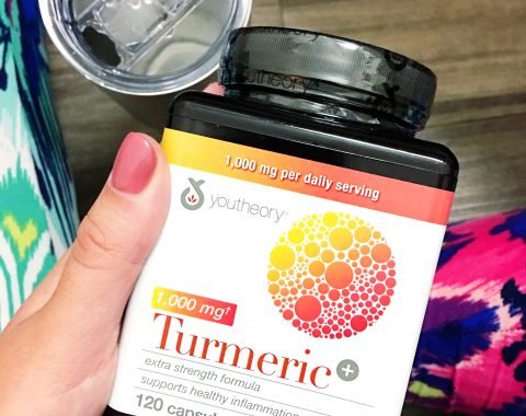 5 Ways to Combat Joint Pain featuring the amazing youtheory® Turmeric Extra Strength capsules! #ad #youtheoryturmeric #costcofinds // Hey There, Chelsie