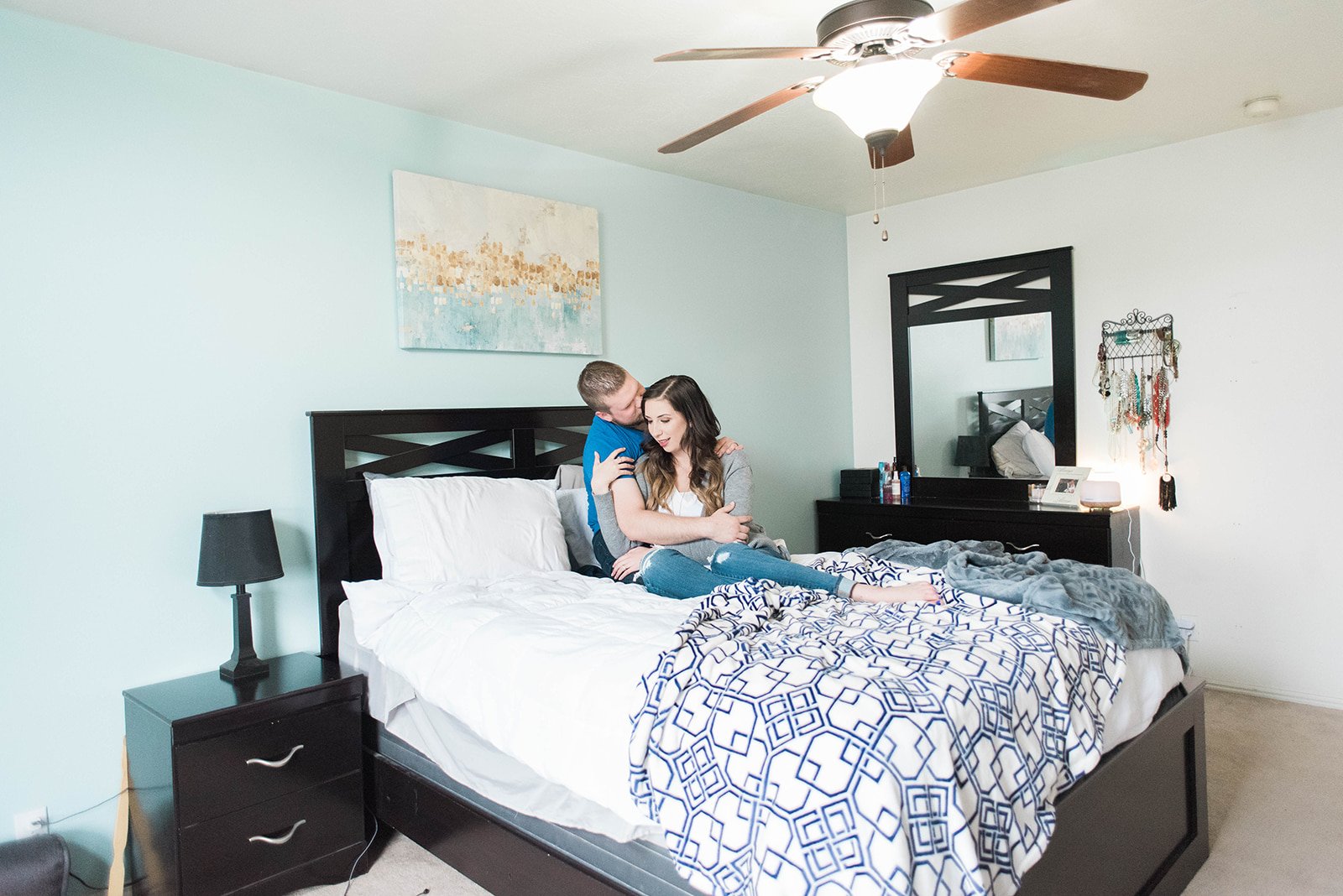 Couple Anniversary Shoot Photo Idea // Hey There, Chelsie