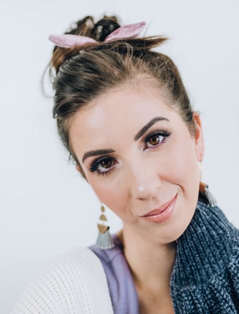 How Makeup taught me to Love Myself // Hey There, Chelsie