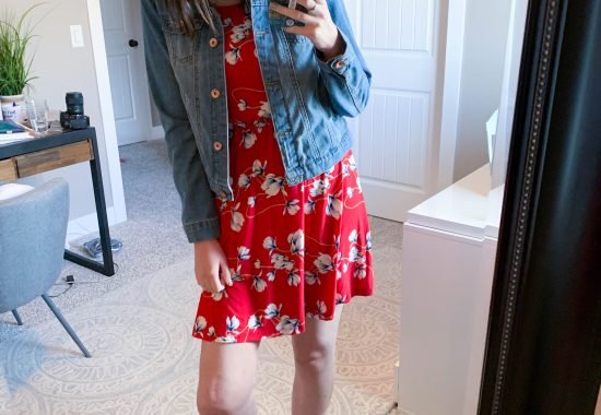 Summer Stitch Fix 2019 - Cruise Edition // This summer Stitch Fix Unboxing and review will show you what summer pieces I got for my cruise and which pieces I Kept // Hey There, Chelsie